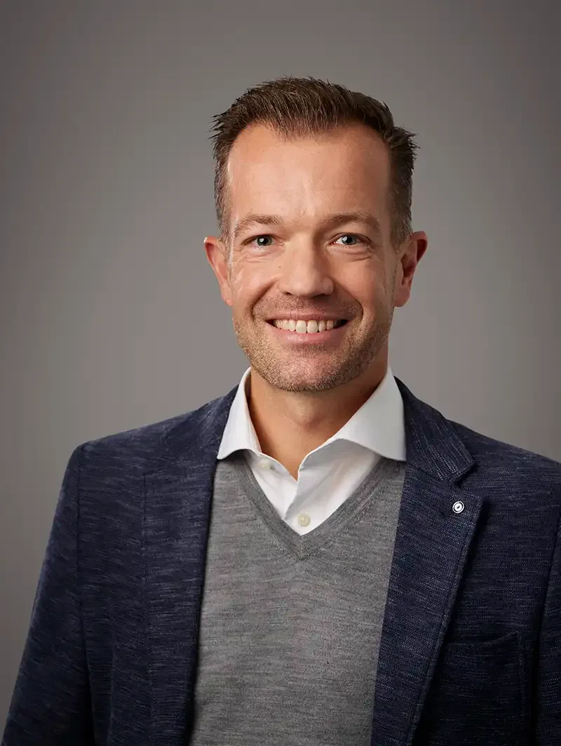 mr. Bas Cox RT MRICS